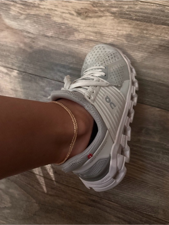 On Clouds Shoes - On Cloud on running shoes size 5 oncloud